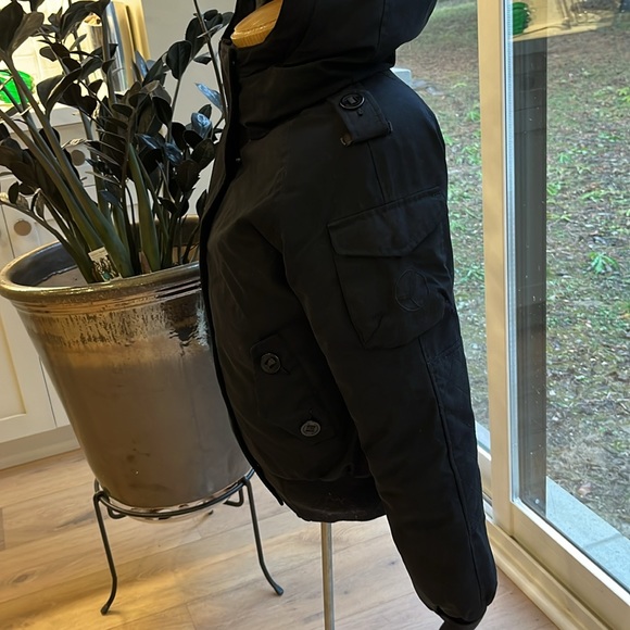 VGUC Community from Aritzia jacket - Picture 5 of 15